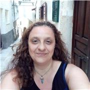 Ricercatrice esperta nelle materie umanistiche impartisce ripetizioni di italiano e letteratura italiana, storia e geografia, epica e filosofia